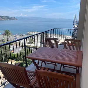  Appartamento Con Terrazza Fronte Mare
